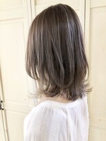 レイア(Leia) ハイライトベージュ