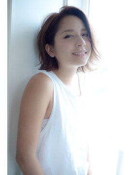 リアン(Lien) Lien☆外ハネ毛先パーマ×フォギーベージュ×かきあげバング