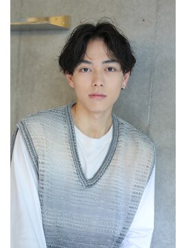 マグノリア オモテサンドウ(MAGNOLiA Omotesando) パーマで◎無造作センターパート・・YOSHIBA