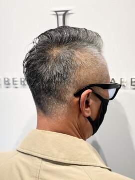 リバティシェアバーバー 銀座2nd(LIBERTY SHARE BARBER) スキンフェードコテパーマ濡れパンマッシュパーマ[銀座<理容室>]