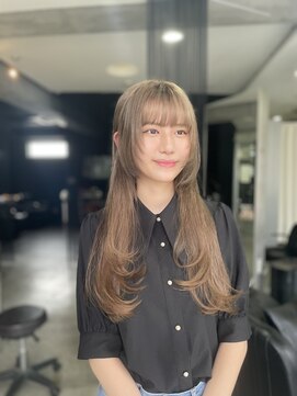 ニーゼロゼロナナ(2007) ミルクティーカラー