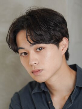 ワン 戸塚(ONE001) ニュアンスパーマ/ベリーショート/ツイストパーマ/戸塚