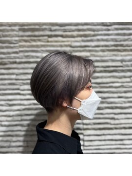 ビスイル 秋葉原店(Vis ill) くびれボブ透明感シルバーアッシュグレージュカラー
