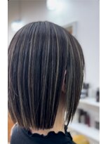 シャルティア(SHALLTIA)&nbsp;細めハイライト【山口市美容室】【山口市ハイトーンカラー】