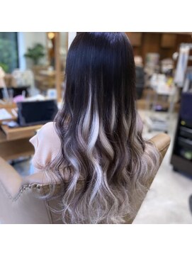 フツーロ 栄(FUTURO) プルエクステ