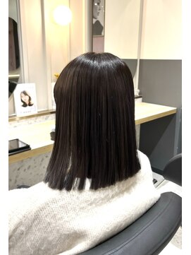 エイト オカチ 上野御徒町店(EIGHT okachi) 長め前下りボブ