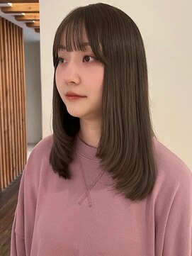 ローネス(LONESS) 動きのあるミディアムレイヤーと透明感たっぷりなくすみベージュ