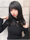 黒髪艶髪ぱっつん前髪小顔顔まわりカットふんわりヘア