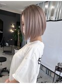 ハイライトカラーミルクティーベージュレイヤーカット
