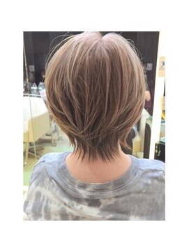 ショートウルフ　3'0代、40代、50代