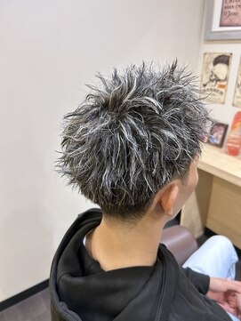 スパイキーショート&ホワイトメッシュ