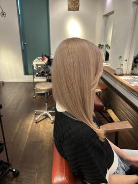 ジジバイモップス(jiji byMOPS) 暖色ベージュ