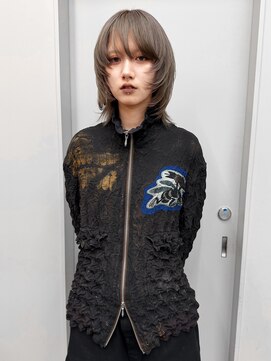 ヴァーディ オモテサンドウ(Vardy omotesando) wolf/シルバー グレー ハイトーンウルフ 複雑履歴