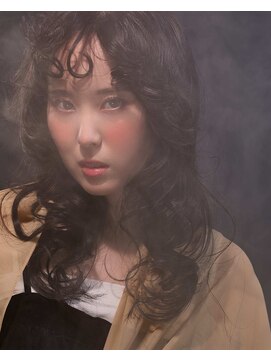 アンアタッシュ(UNE ATTACHE) Effortless Drape新定番グレージュ×大人可愛い透明感×ウェーブ