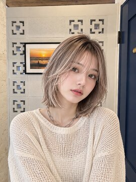 クレメンテ バイ ロスタ(Clemente by Rosta) ハイトーン×レイヤーボブ