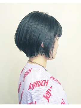 トリート 浦安店(TREAT) ショート×ブルーブラック