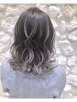 モアナバイヘッドライト 曽根店(Moana by HEADLIGHT)&nbsp;Moanaハイライト#バレイヤージュ＃グレーアッシュ