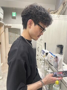 リアイス(Re:ICE) ツーブロマッシュセンターパートメンズパーマ