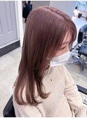 ピンクベージュ