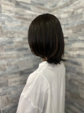 ヴィソップ(V.S.O.P) 控えめに綺麗になシルエットに見せるナチュラルグレージュ