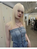 ジーナ オモテサンドウ(XENA) ブロンドヘアー×レイヤーカット(表参道)