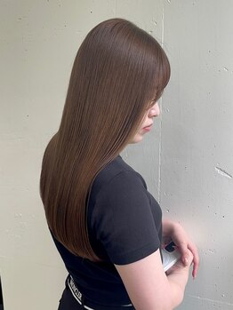 シンヘアー(SHIN HAIR)の写真/＜SHIN HAIR＞のオーダーメイドカットとサラサラストレートで、周りと差をつける美髪スタイルに＊