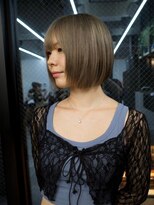 ギークス(GEEKS) 【GEEKS渋谷】ハイトーングレージュ/レイヤーボブ/冬カラー/小顔