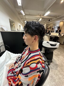 フリーゼアコマキ(FRISEUR) ツーブロックニュアンスパーマ