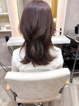 キラーナセンダイ(KiRANA SENDAI) [ラベンダーベージュ/クビレミディアムヘア]