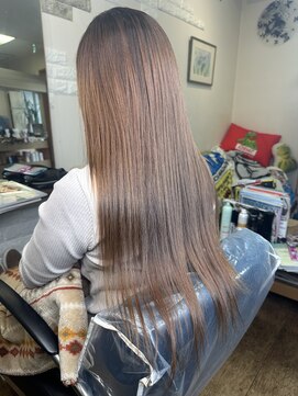 tint 髪質改善カラー専門店/墨染【ティント】【3月3日 NEW OPEN】 光を纏うシルクベージュ