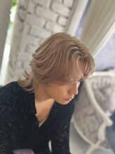 コア 新宿(CORE)&nbsp;毛流れハイトーンセンタパート