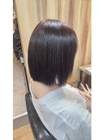 イズン(Idunn) 切りっぱなしボブ