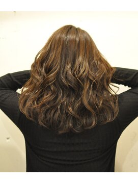 ユニテ ヘアー ホーム(UNITE hair home) ハイライトシルバーアッシュ