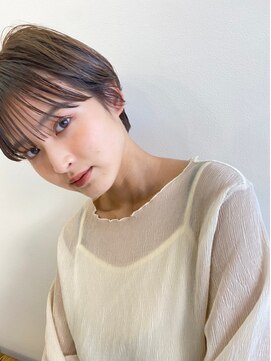 ローウェ 表参道(Louwe) 小顔,外ハネ,ミディアム,20代,30代,40代[表参道/表参道駅]