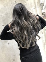 メリー(merry craftsman's factory) 外国人風バレイヤージュ、ハイライトカラーアッシュグレージュ