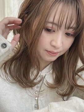 ツイギー 伊賀上ビル店(TWiGGY) 透明感ミルクティーベージュ、抜け感ミディアム