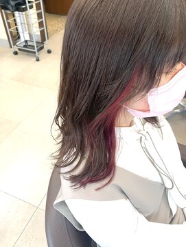 リリ(Liri material care salon by JAPAN) ピンクのインナーカラー