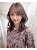 くびれミディアム　レイヤースタイル　顔まわりカット