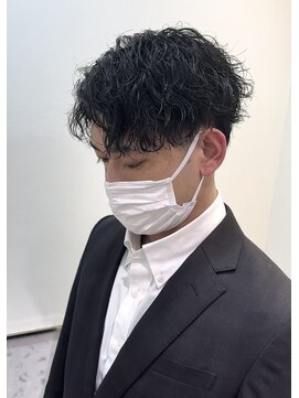 ゴウトゥデイ 名古屋店(GO TODAY) ツイストスパイラルパーマ センターパート 波巻きパーマ