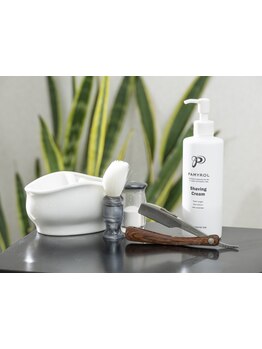 身だしなみを整えて清潔感UP！《シェービング\2500～》<理容室>メンズ