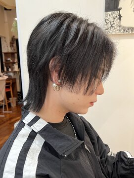 ルーム(Room) メンズウルフ/フェイクブラック/センターパート/メンズカット