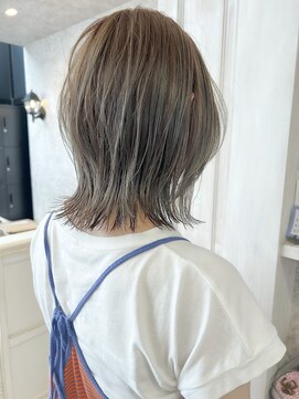 キャアリー(Caary) 福山市美容室Caaryブリーチ透明感ハイトーングレージュカラー