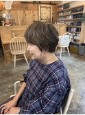 ベージュカラーショートスタイル