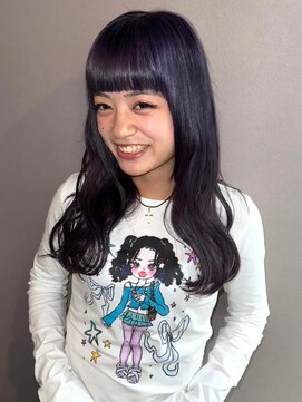 シエスタ(SIESTA) ネイビーブルー　ブルベ　オン眉　ワイドバング　くびれ巻き