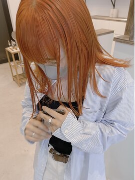 イル(ill) ブリーチ　オレンジカラー　ウェットスタイル　大須