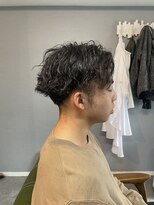 グリードヘア(GREED HAIR)&nbsp;ツイストスパイラルパーマ×センターパート