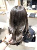 美髪のススメ☆ツヤ感アッシュグレージュ