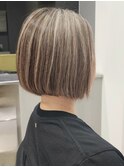 白髪ぼかしハイライト×ボブ