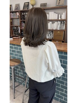 ラボ(LABO) レイヤーカット　オリーブカラー