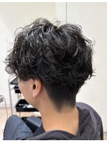 オーシャントーキョー ホワイト 原宿(OCEAN TOKYO WHITE)&nbsp;黒髪刈り上げスパイラルパーママッシュ